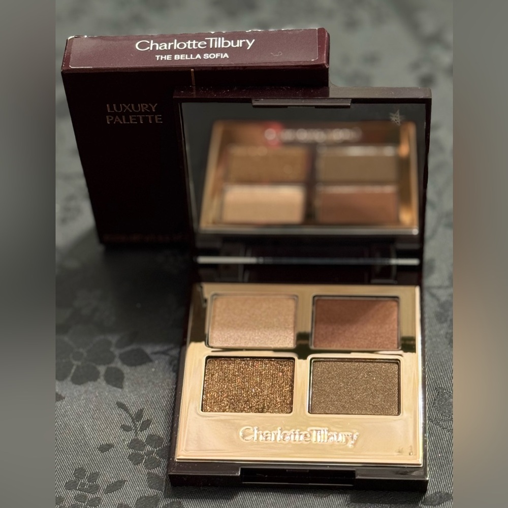 Charlotte Tilbury Luxury Palette in Shade The Bella Sofia